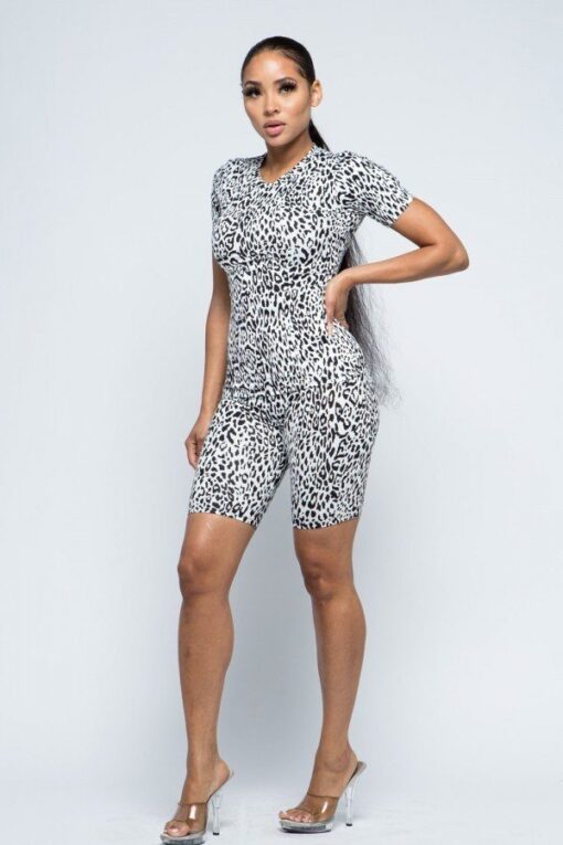 Brushed Short Sleeve Top And Biker Pants And Face Mask Set - Image 3