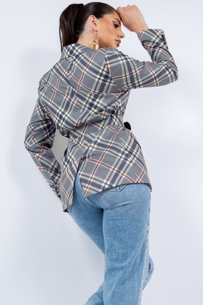 Oversized blazer with belt