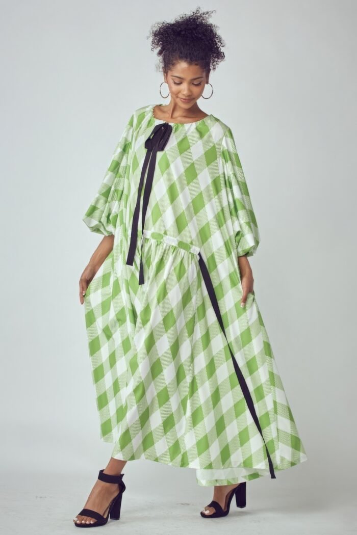 Balloon sleeves very over fit pocketed dress