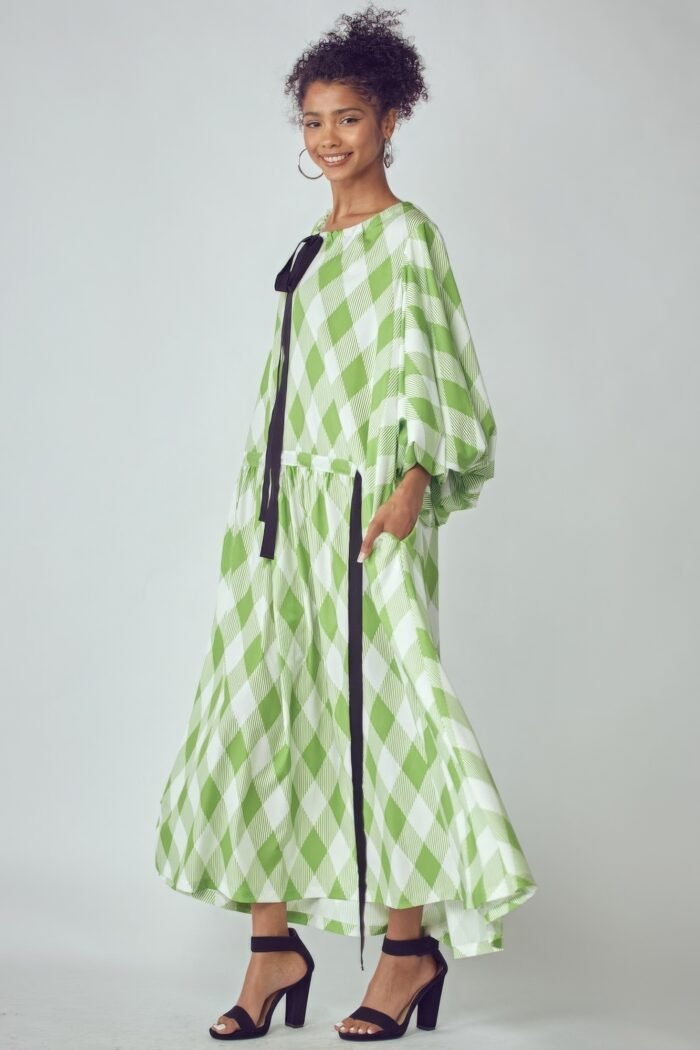 Balloon sleeves very over fit pocketed dress
