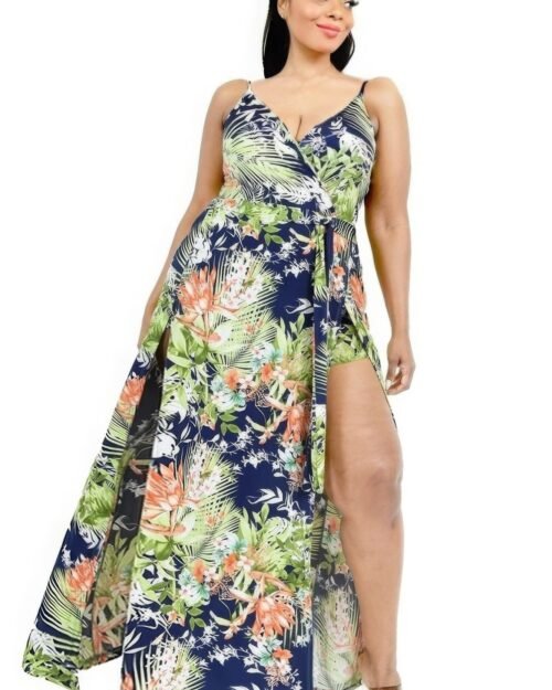 Curvy Women’s Summer Maxi Dress with Tropical Leaf Print. Plus Size Tropical Dress with Surplice Neckline. Plus Size Tropical Leaf Print Surplice Maxi Dress – Front View