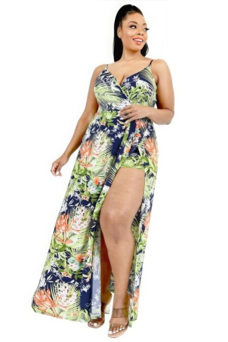 Curvy Women’s Summer Maxi Dress with Tropical Leaf Print. Plus Size Tropical Dress with Surplice Neckline. Plus Size Tropical Leaf Print Surplice Maxi Dress – Front View