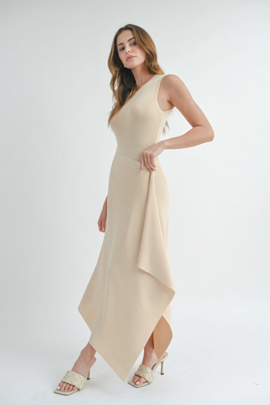 Maxi dress with slit