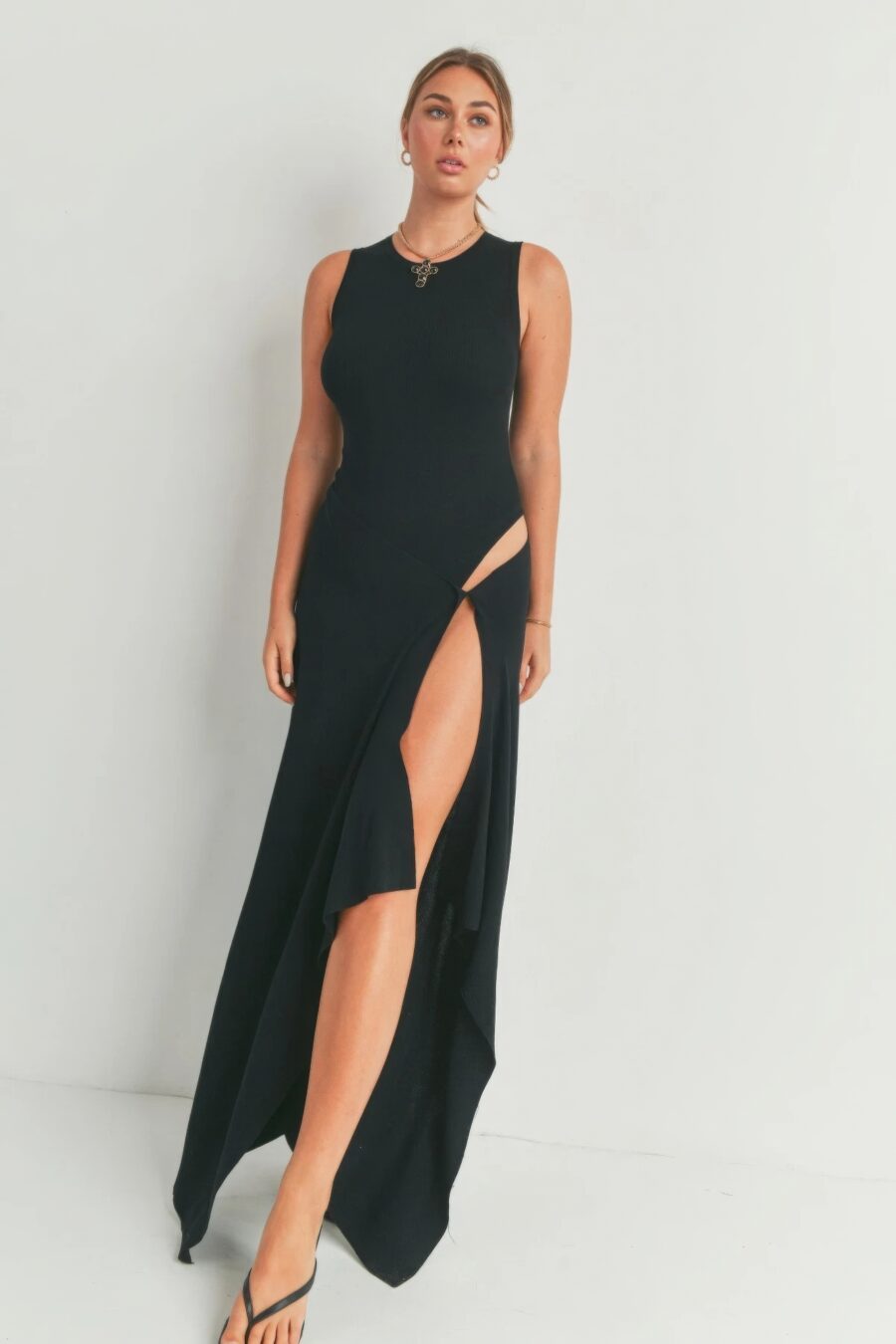 Maxi dress with slit