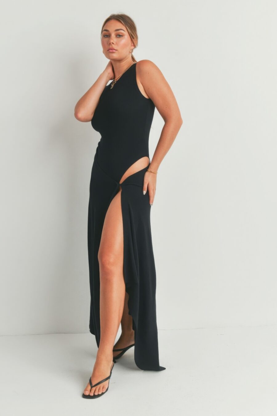 Maxi dress with slit