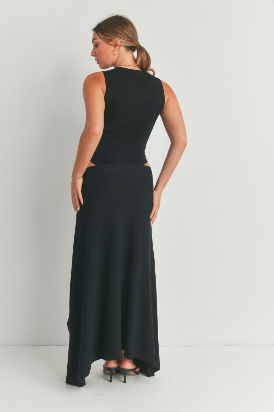 Maxi dress with slit