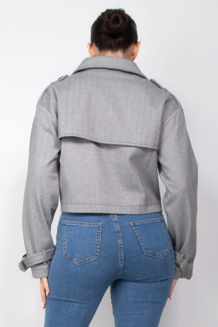 Notch buckled sleeve crop trench coat