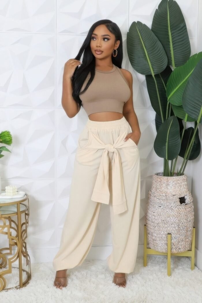 High-waisted stretch pants