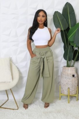 high waisted stretch pants in olive – slim fit with pockets