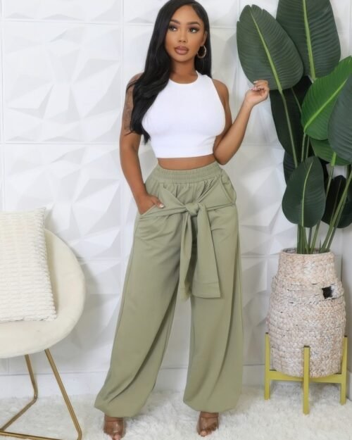 high waisted stretch pants in olive – slim fit with pockets