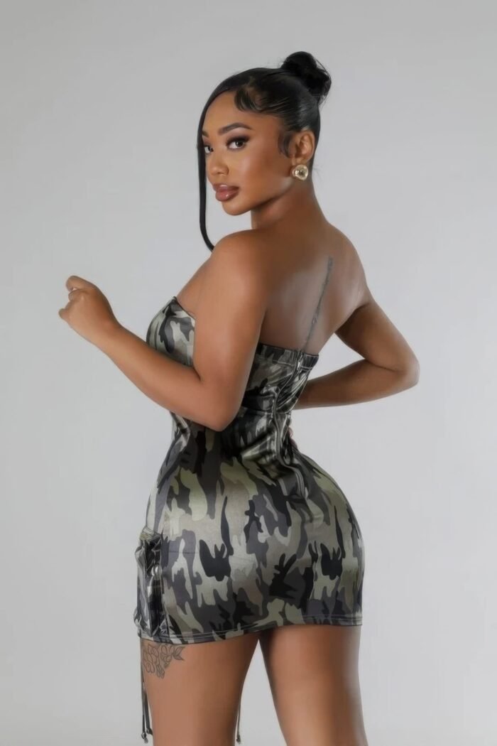 Zipper closure stretch tube dress - image 4