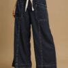 model wearing pull on wide leg pants – casual outfit