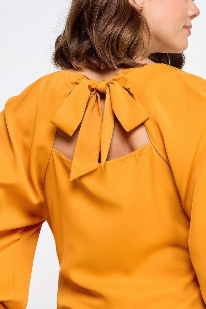 Raglan long sleeve top with back neck tie