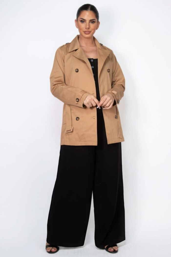 Belted coat double-breasted closure