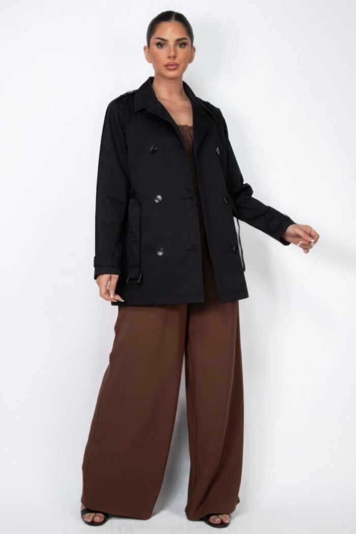 Belted coat double-breasted closure