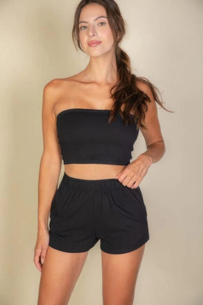 Simple solid color tube top and shorts two piece set