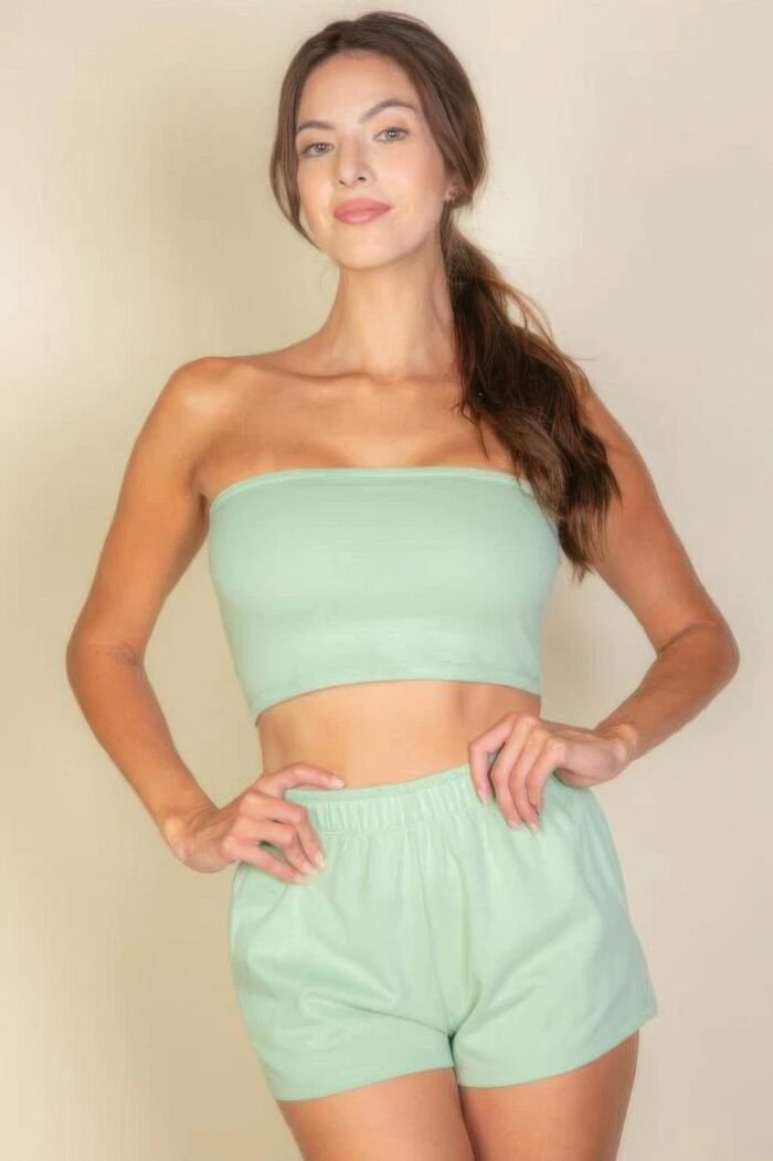 Simple solid color tube top and shorts two piece set