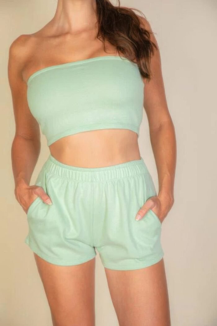 Simple solid color tube top and shorts two piece set