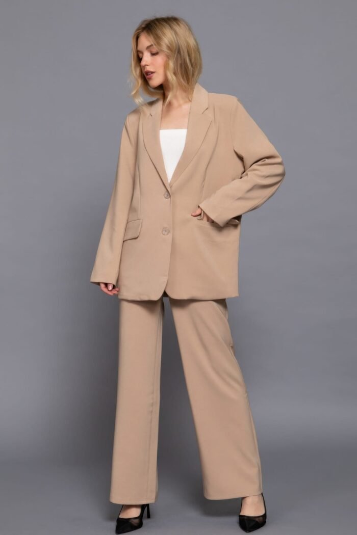 Elegant women's long sleeve blazer for office wear