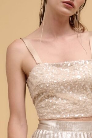 Floral sequins straight neck crop top Floral sequins straight neck crop top