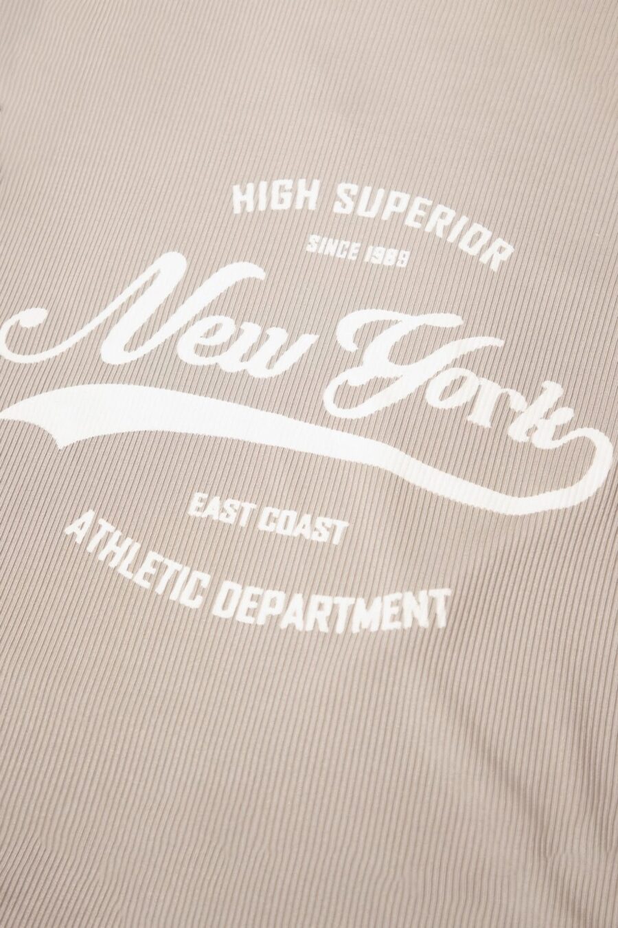 New york long sleeve graphic tee