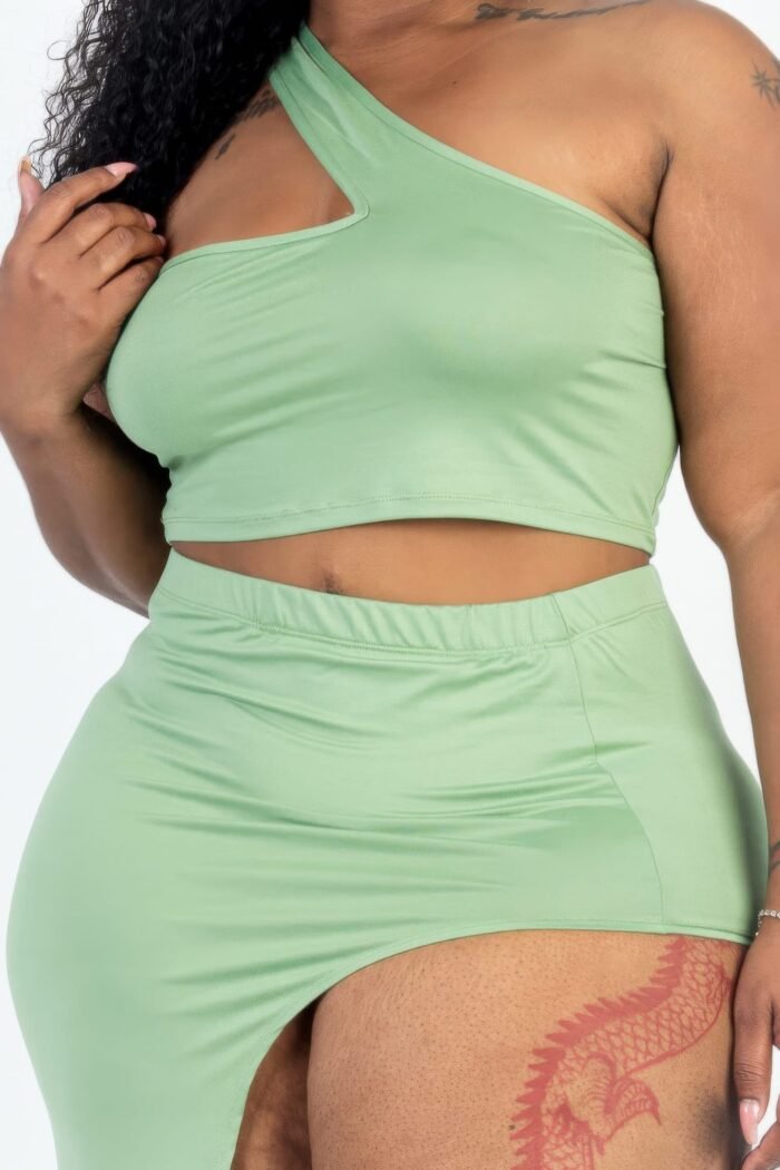 Plus size sexy solid one shoulder crop top & split thigh midi skirt set