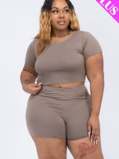 Plus Size Short Sleeve Crop Top & Shorts Set Plus Size Short Sleeve Crop Top & Shorts Set
