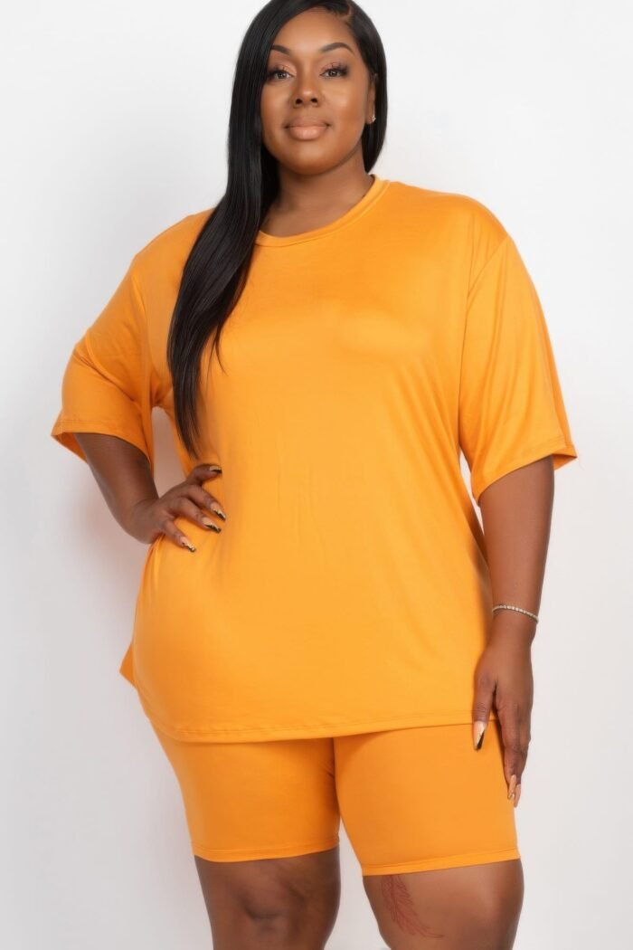 Plus size loose fit top & biker shorts set