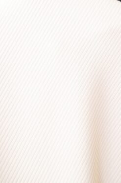 Ribbed Knit Plunge Neck Crop Top