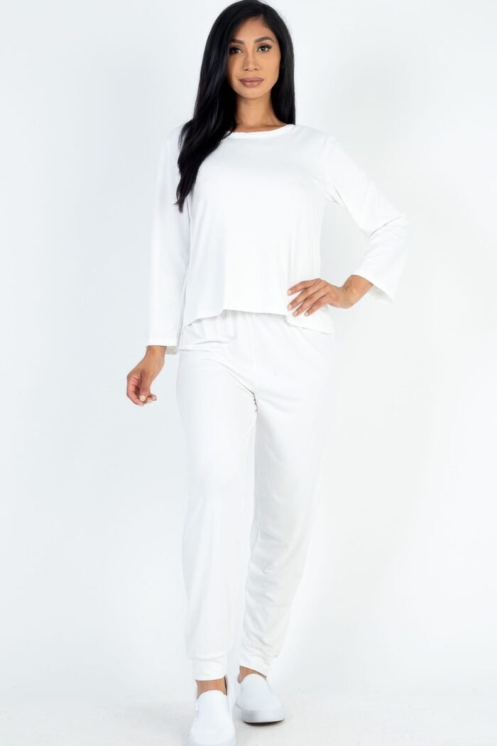 Solid sweatshirt and joggers set