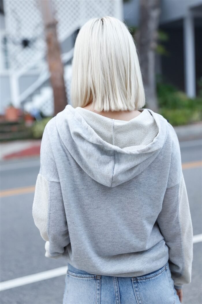 Belt & reversed details zip-up hooded sweater - image 3