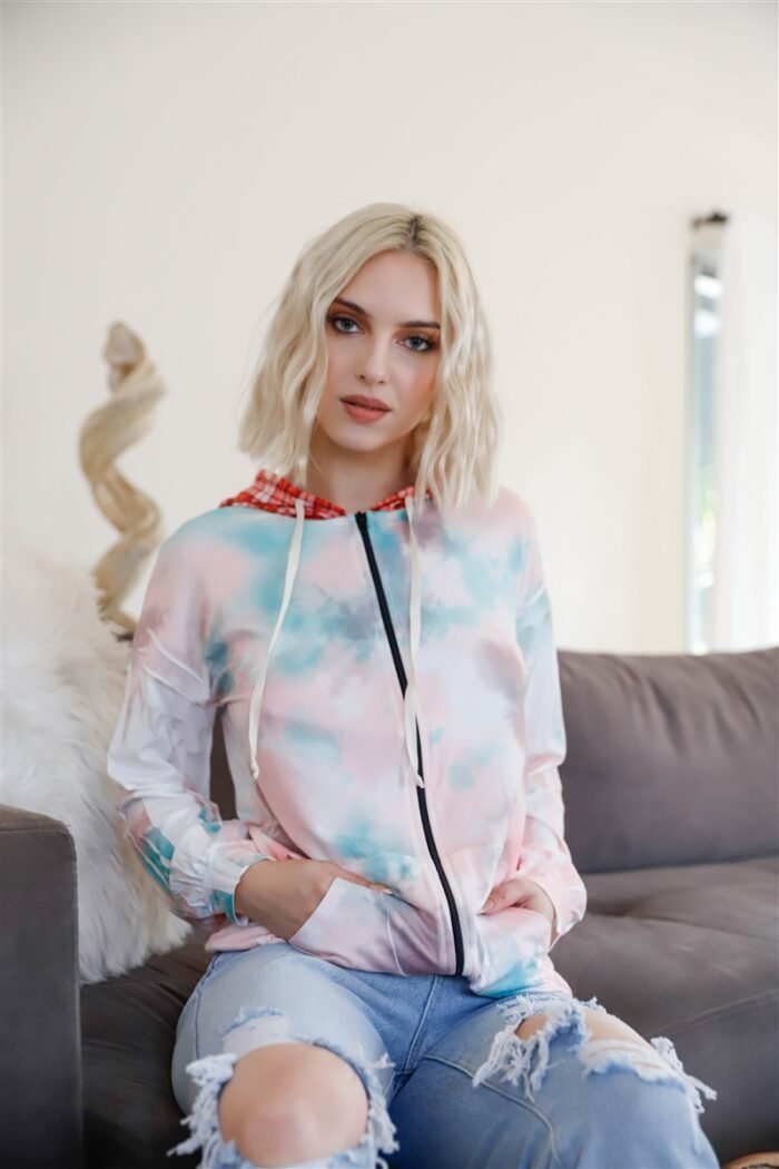 Feather & tie-dye print contrast plaid hood sweater - image 1