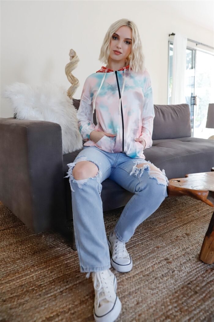 Feather & tie-dye print contrast plaid hood sweater - image 2
