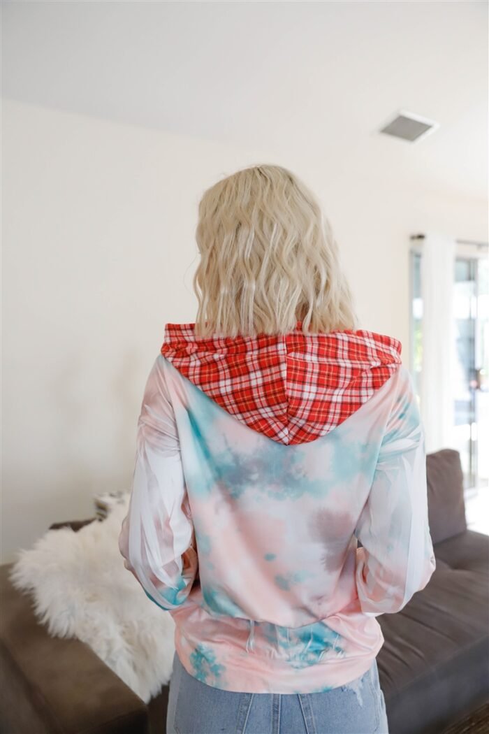 Feather & tie-dye print contrast plaid hood sweater - image 3