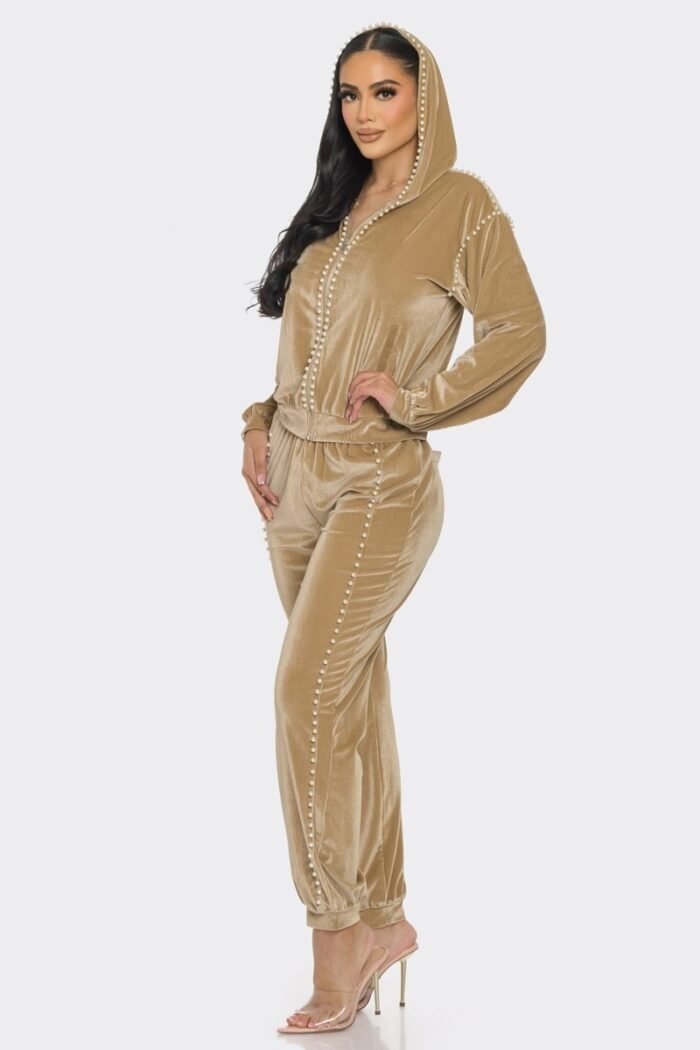 Jogger with pearls set