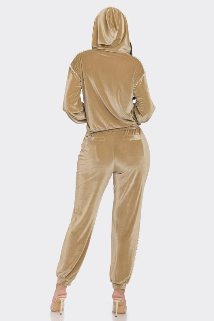 Jogger with pearls set