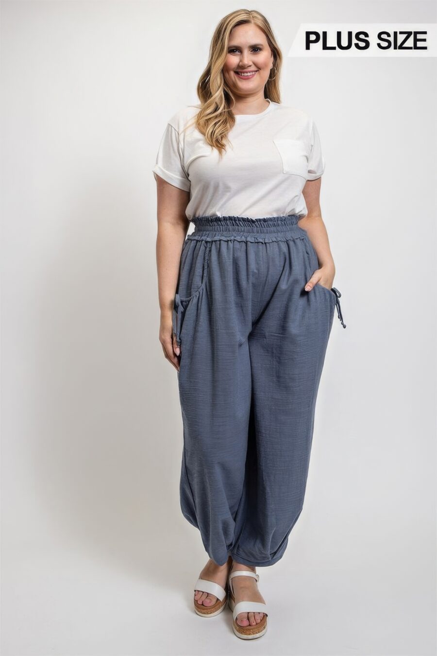 Voluminous relaxed fit pant with side pocket