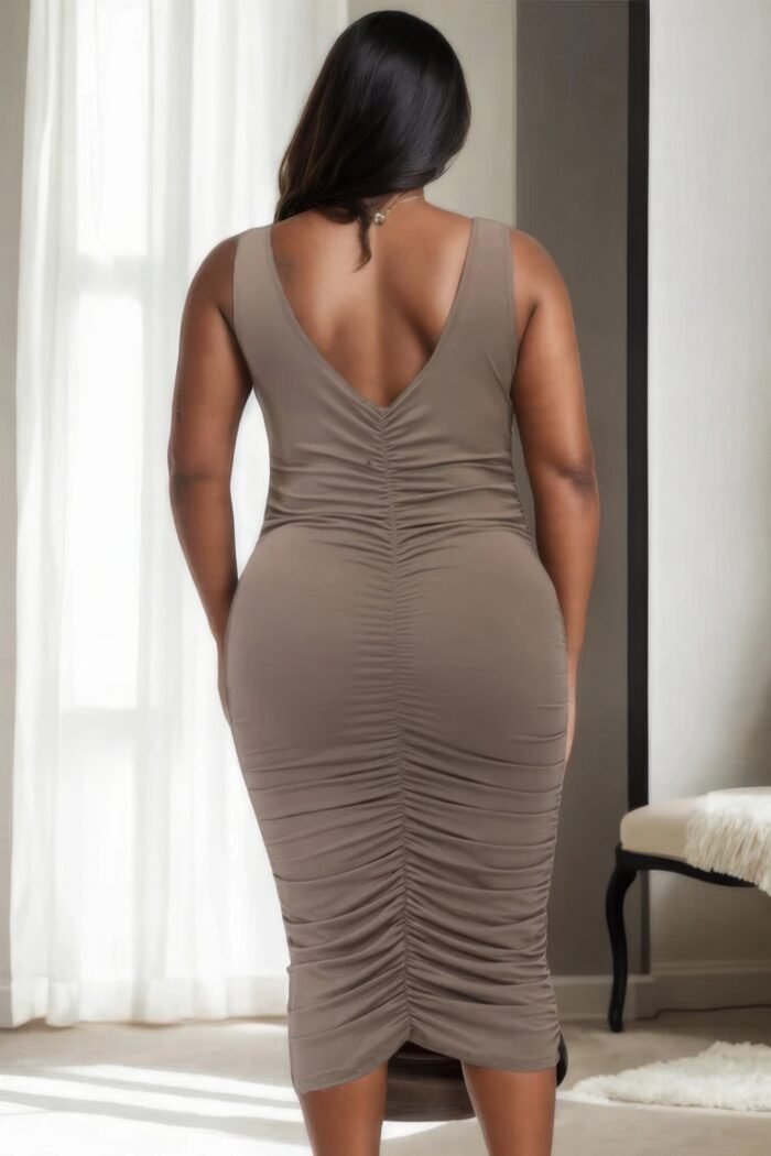 Plus size square neck ruched bodycon midi dress