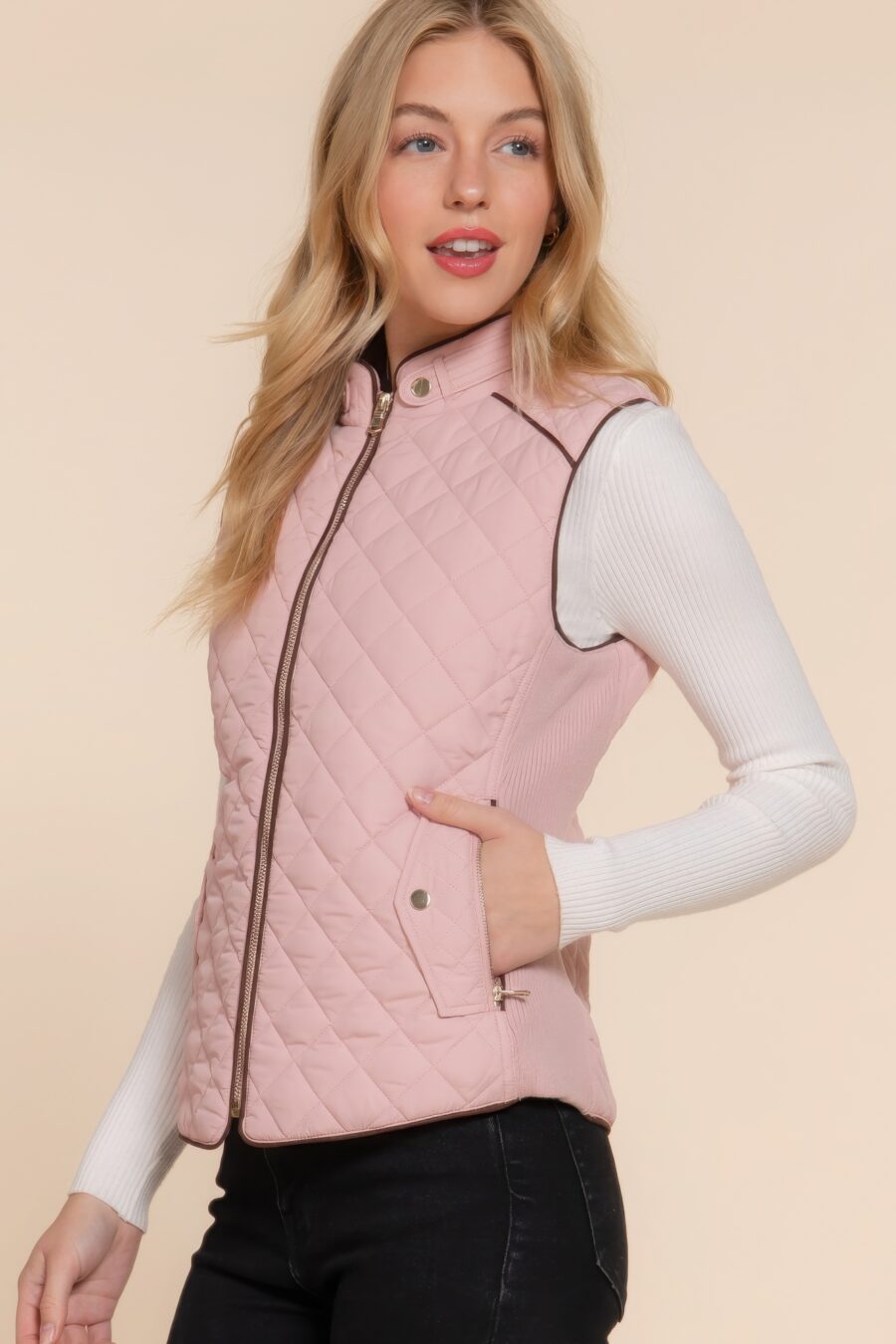 Suede piping quilted padding vest