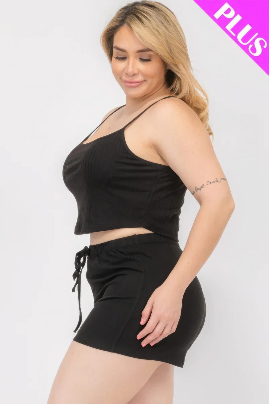 Plus size solid ribbed cami top and shorts set - image 32