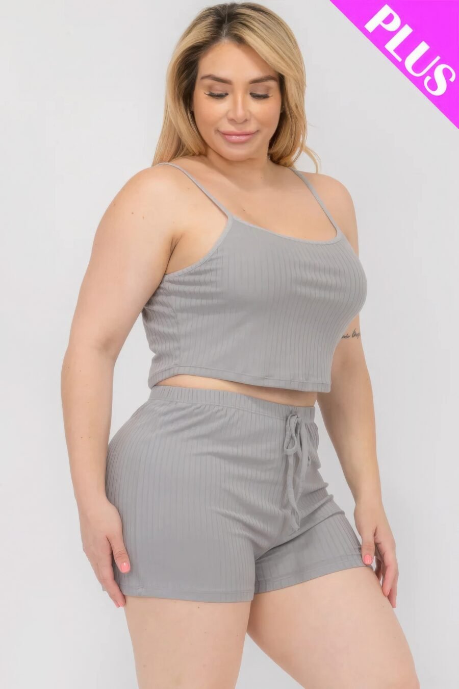 Plus size solid ribbed cami top and shorts set - image 23