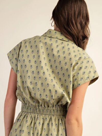 Printed drop shoulder cropped shirt Printed drop shoulder cropped shirt