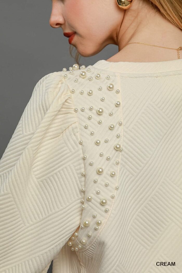 Puff sleeve knit top