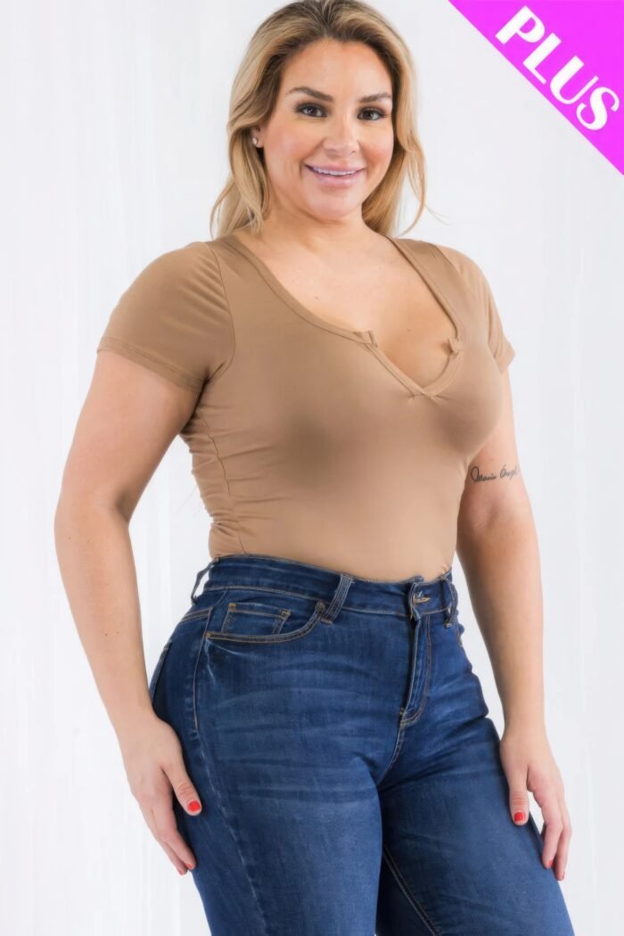 Plus size casual split neck solid short sleeve bodysuit