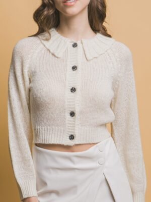 Short collard sweater
