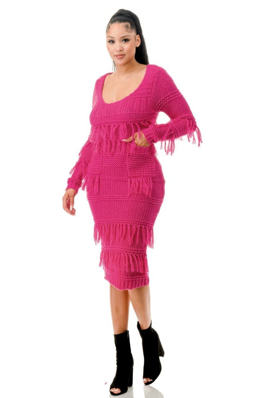 Knit long sleeve fringe dress