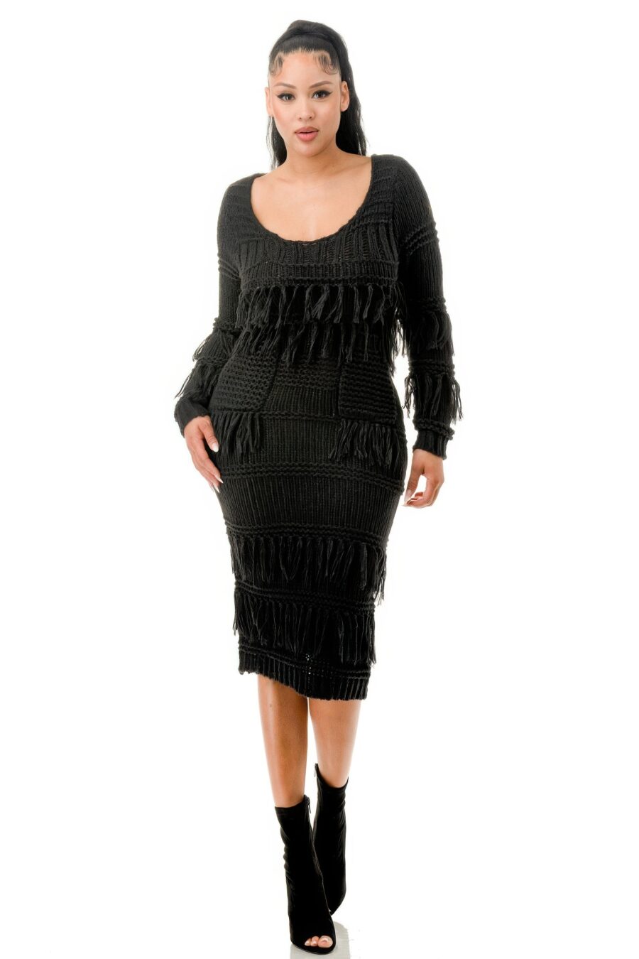 Knit long sleeve fringe dress