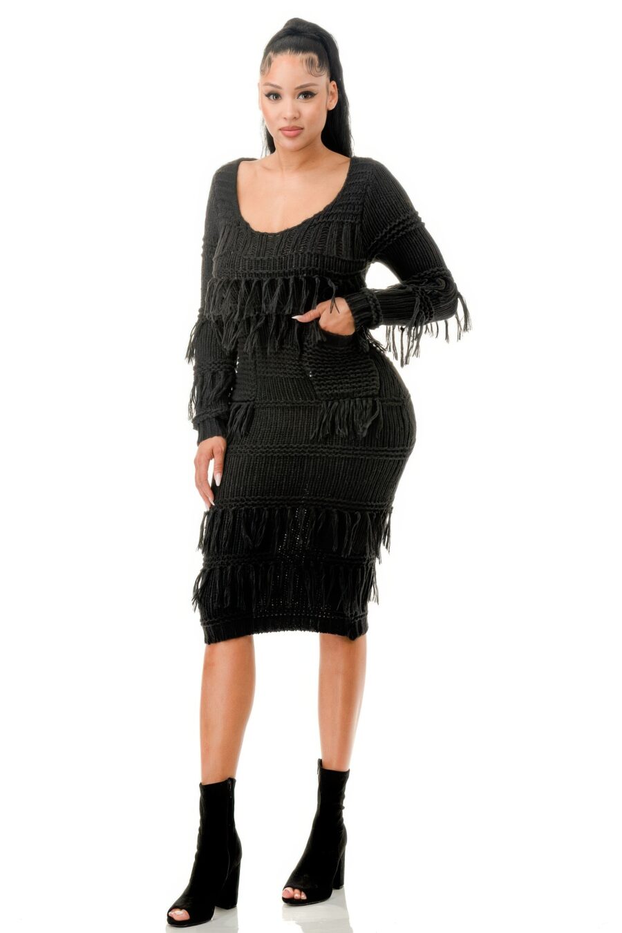 Knit long sleeve fringe dress