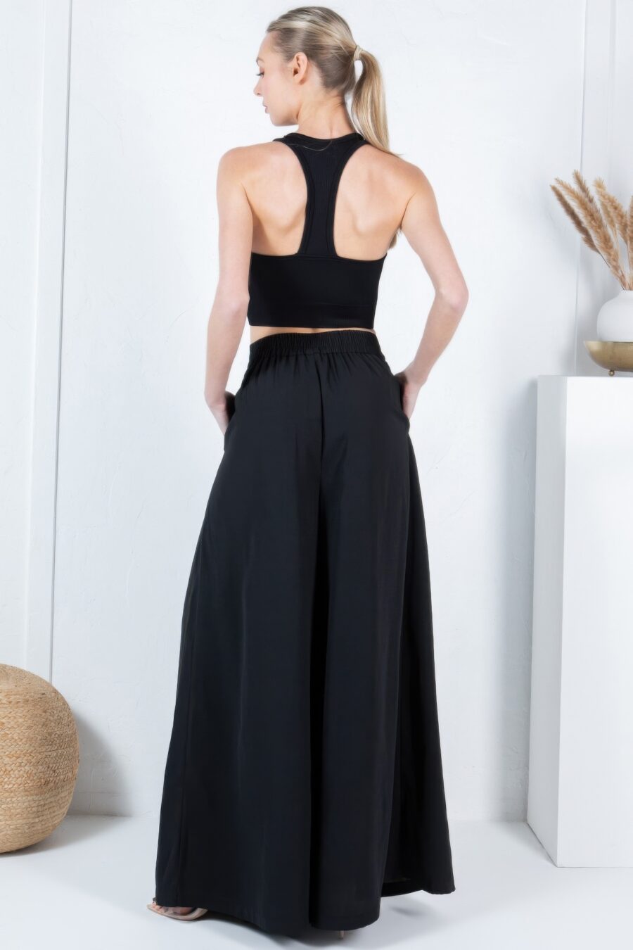 Large hem wide leg pleated solid pants