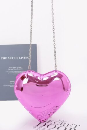 Clear Heart Shaped Bag – Acrylic Statement Clutch Clear Heart Shaped Bag – Acrylic Statement Clutch
